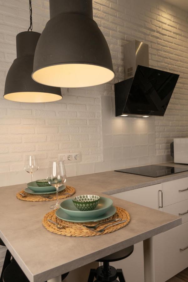 Apartsuite B&R Triana Arellano セビリア エクステリア 写真