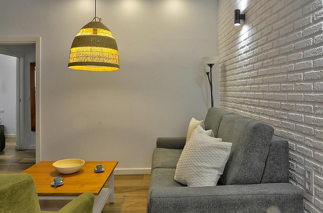 Apartsuite B&R Triana Arellano セビリア エクステリア 写真