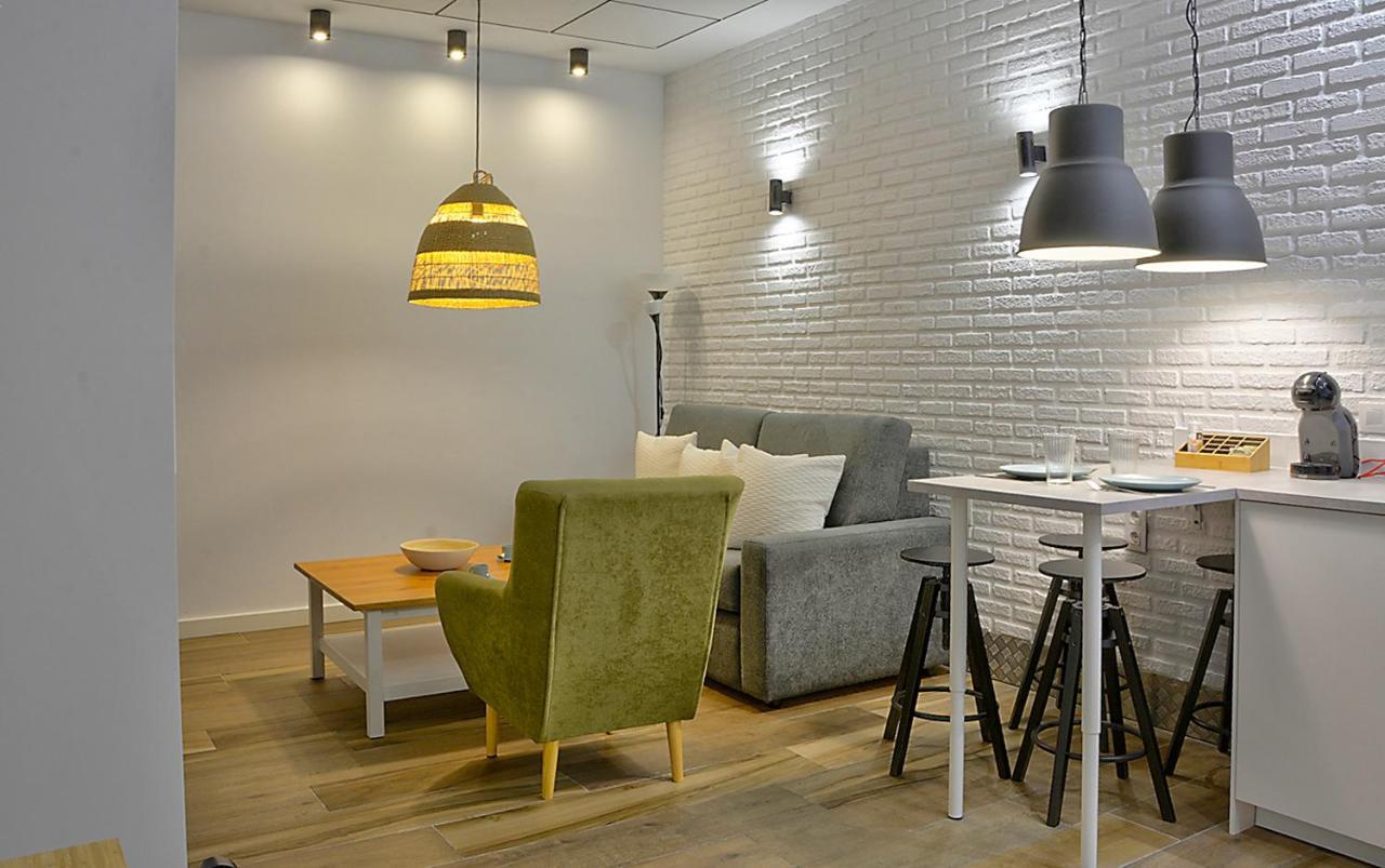 Apartsuite B&R Triana Arellano セビリア エクステリア 写真