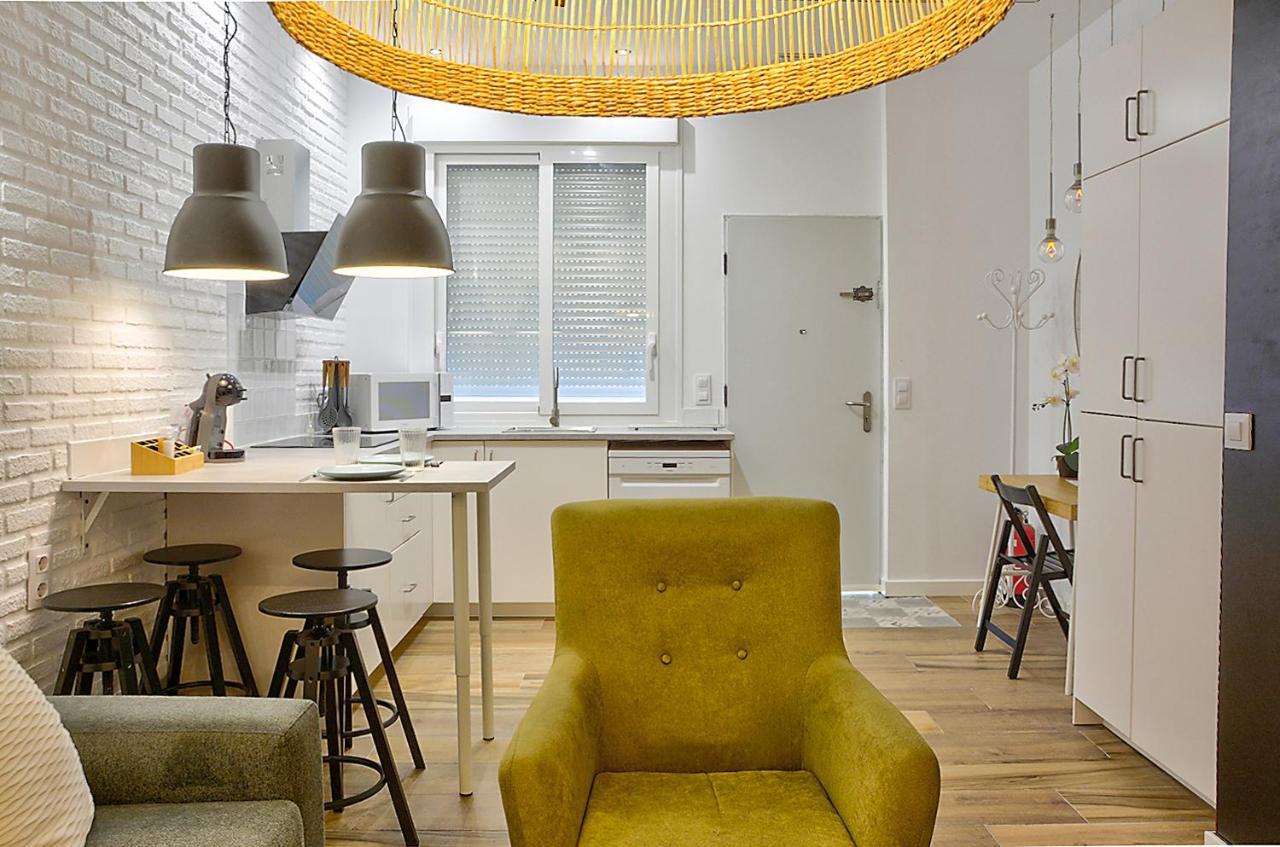 Apartsuite B&R Triana Arellano セビリア エクステリア 写真