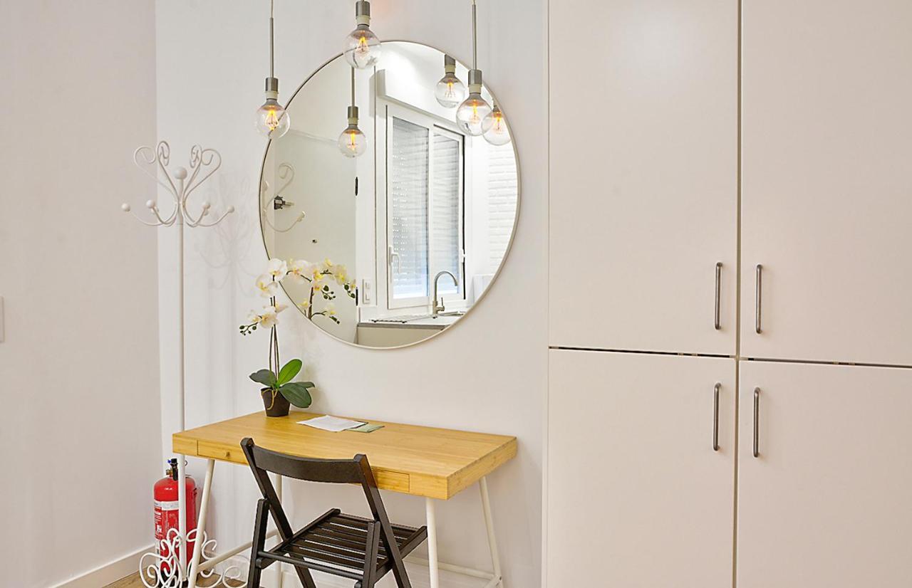 Apartsuite B&R Triana Arellano セビリア エクステリア 写真